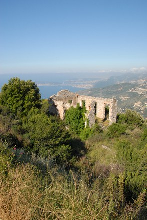 Alpes-maritimes : La Turbie relance son projet d'hôtel sur la Tête de Chien