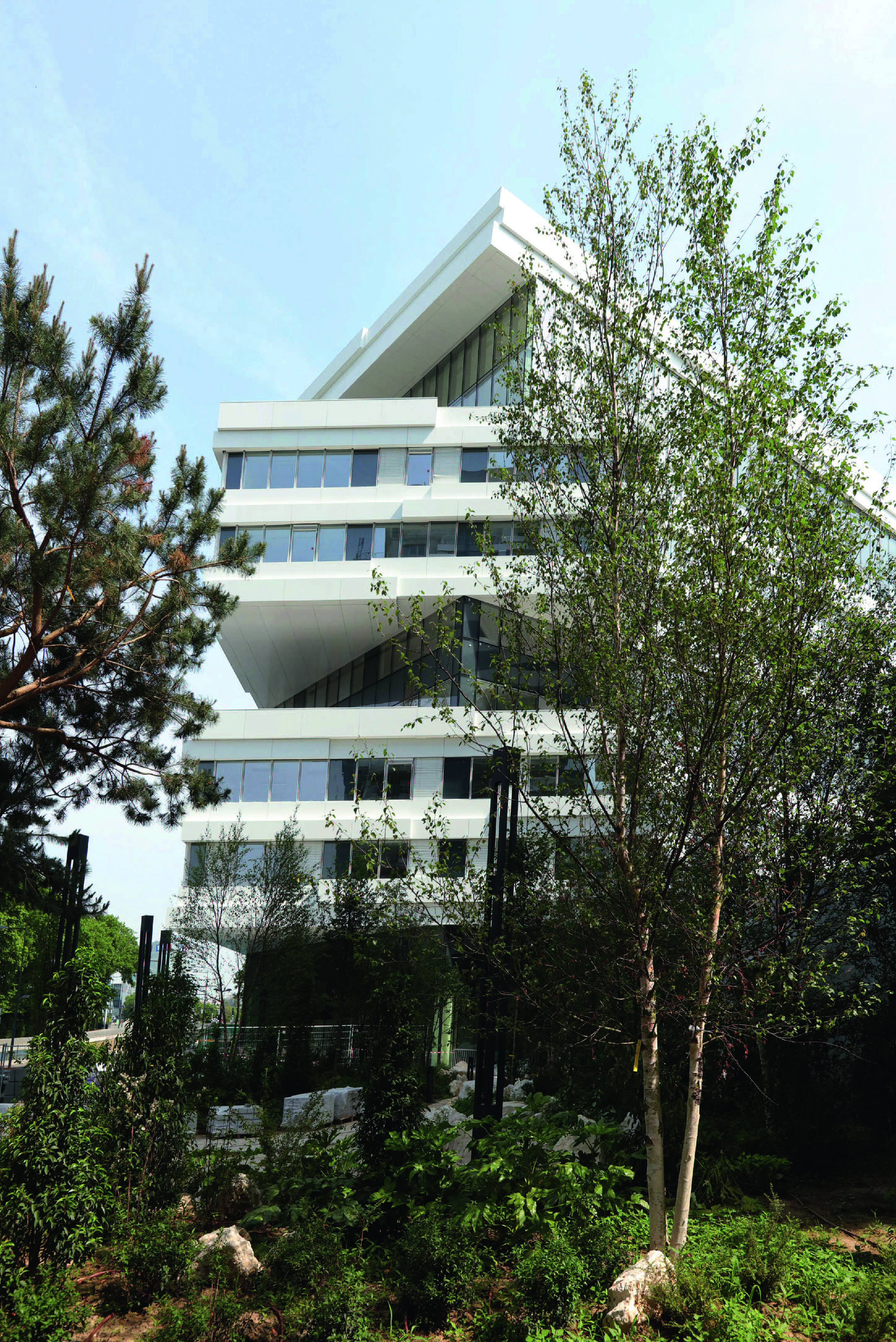 Bureaux_CampusAQUAREL_Copyright JPPORCHER_Page_02.jpg