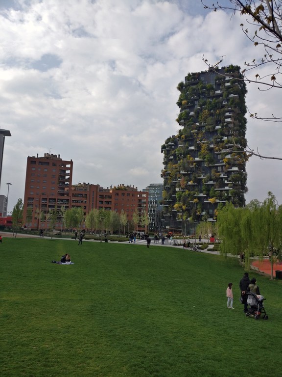 Milan_Bosco_Verticale_1.jpg