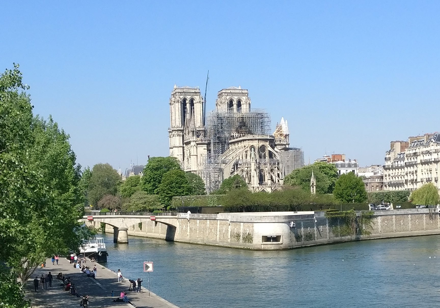 Paris_Notre_Dame_CROP_RC.jpg