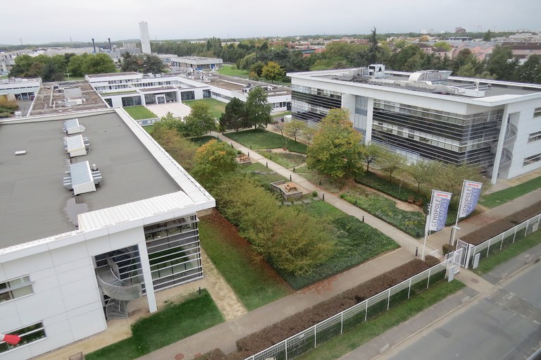 Campus Genopole.JPG