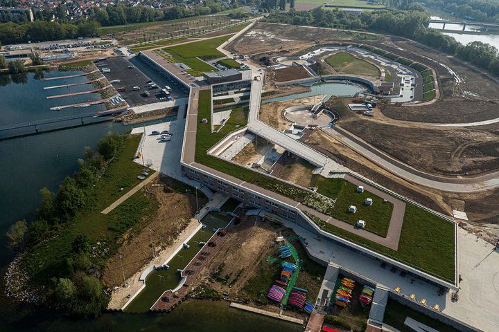 stade-nautique-olympique-d-i-de-france-auer-weber.jpg