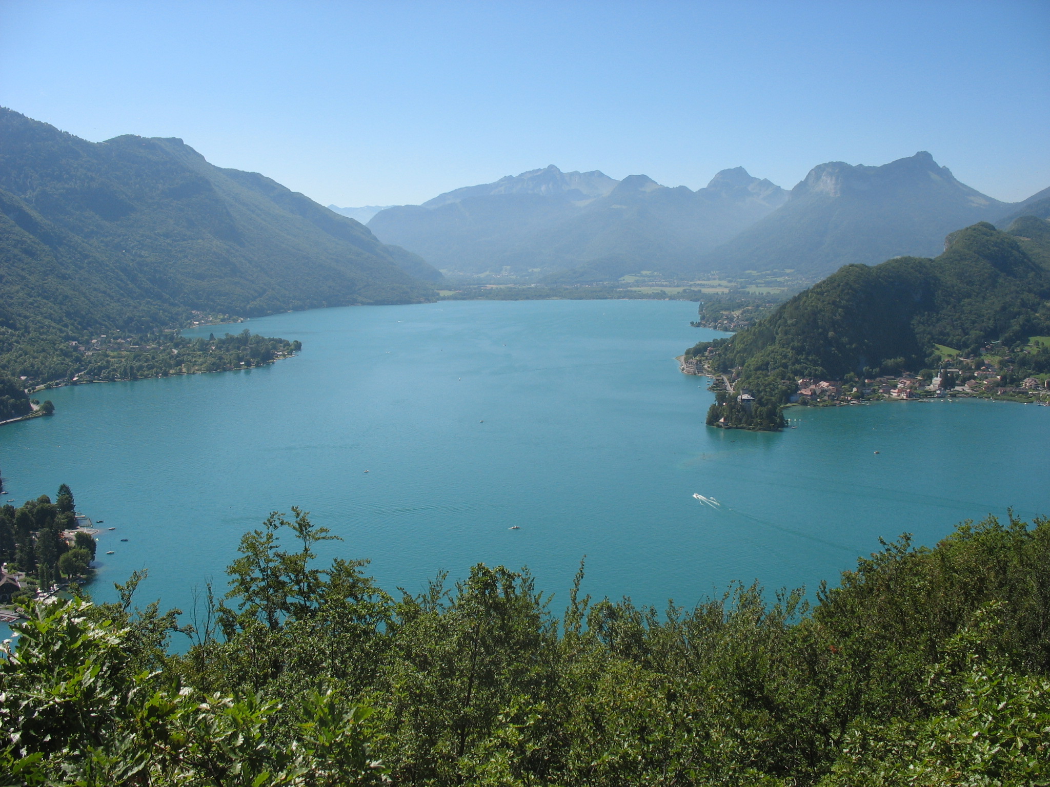 Lac_d'Annecy_2145.jpg