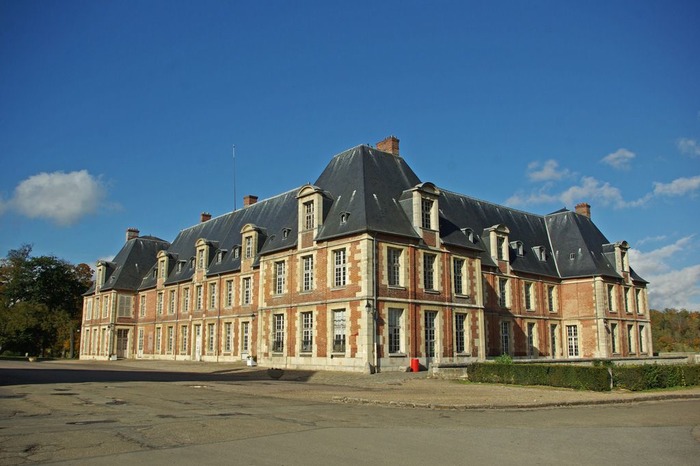 domaine-de-grignon-et-de-l-ecole-agroparistech-porteuse-d-avenir_582461.jpg