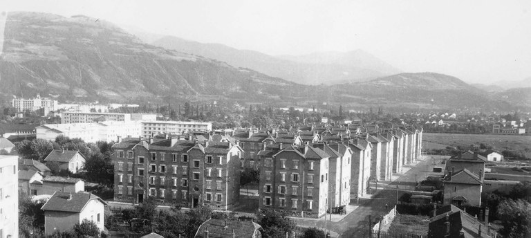 Grenoble_CROPED_Cite_Abbaye_carte_postale.jpg