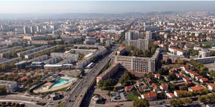 Lyon_Mermoz_8_ZAC_photo_avion.jpg