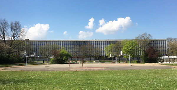 Poissy_Corbu_barre_A.jpg