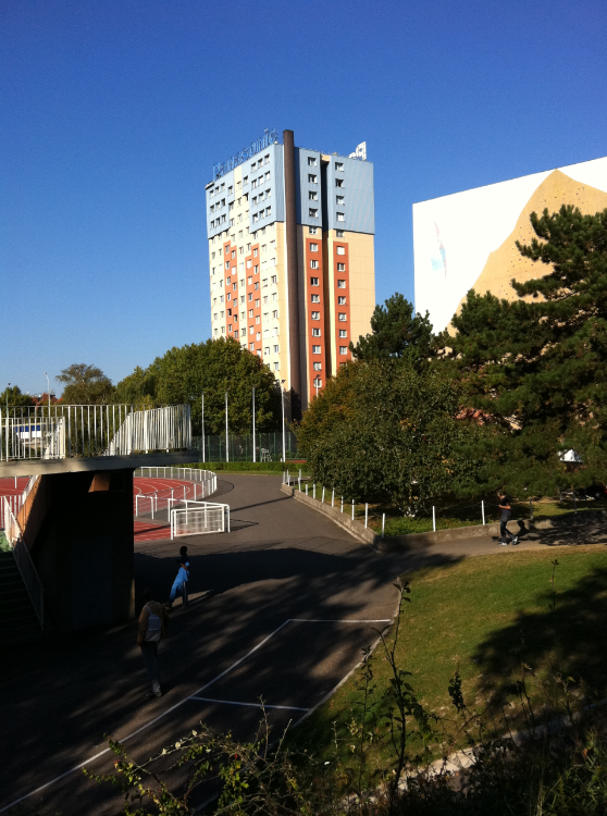 tour vue du stade.png