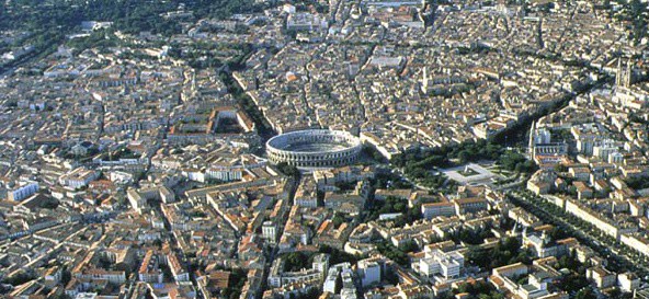 Nîmes,_Centre_ville.jpg