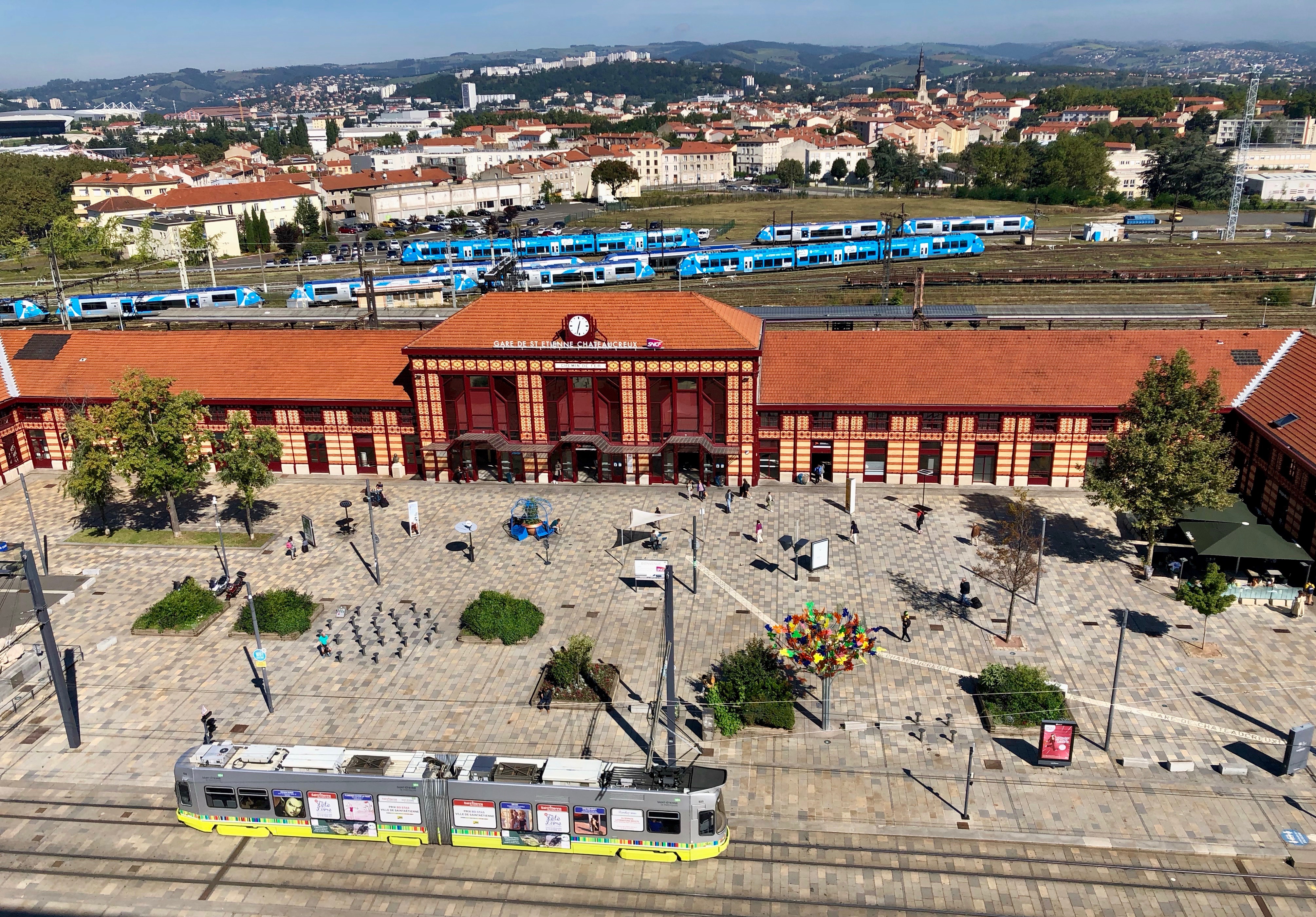 gare chateaucreux.jpg