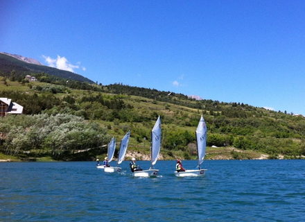 Lac de Serre-Ponçon (Wikimedia Commons).png