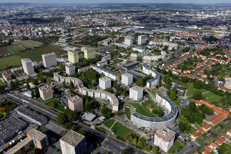 Stains_Clos_Saint_Lazare_photo_aerienne.jpg