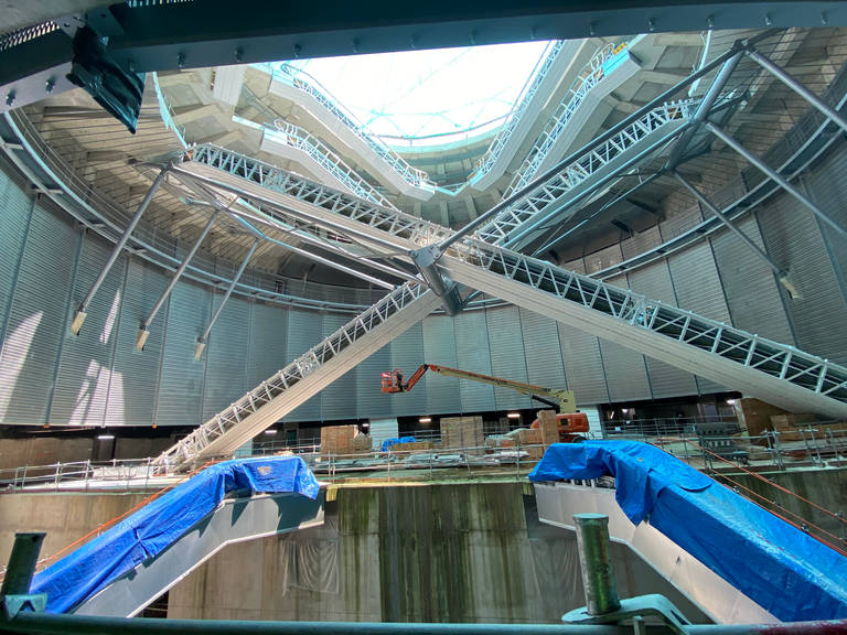 Villejuif_chantier_gare_IGR_escalator.png