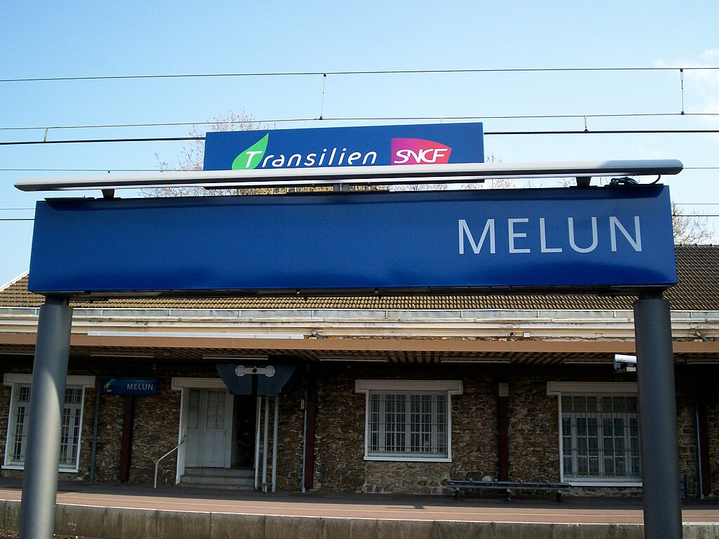 Melun gare (Wikimedia Commons).JPG