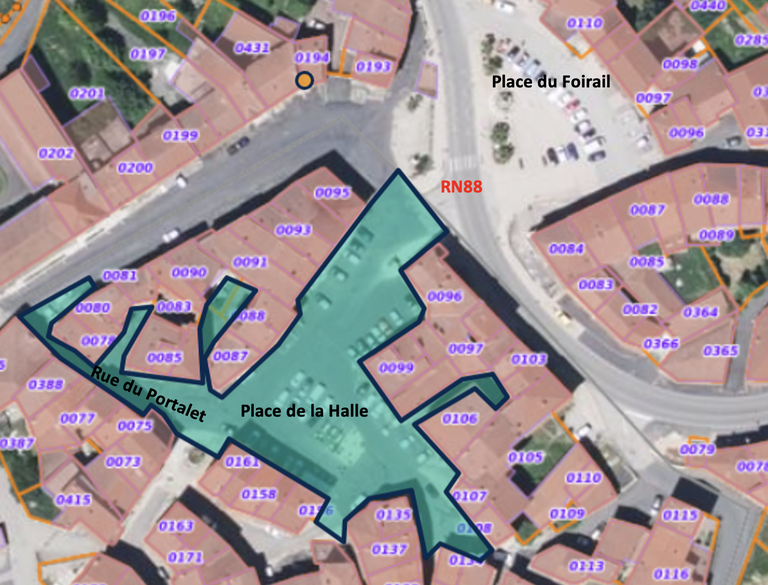 Pradelles_réaménagement Place de la Halle.png