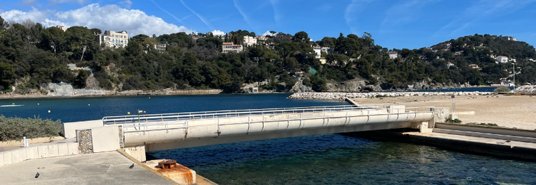 toulon passerelle du mourillon.png