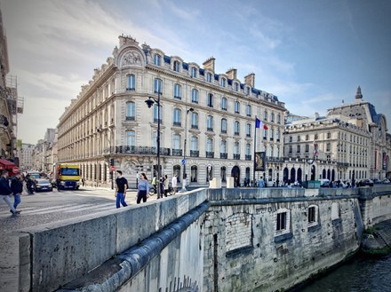 Siège CDC rue de Lille.jpeg