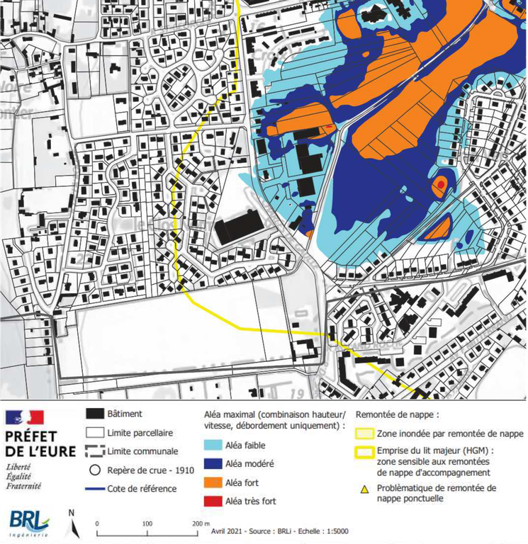 Val d'Hazay_zone commerciale Intermarché_zone inondable.png